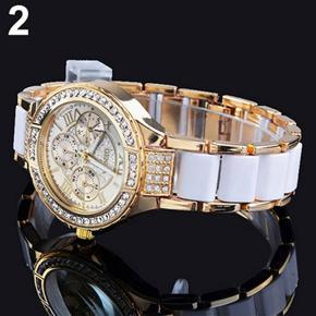 Women's Fashion Roman Numerals Rhinestone Alloy Analog Quartz Dress Wrist Watch