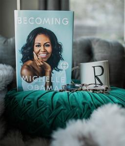 Becoming by Michelle Obama by Michelle Obama (Paperback)