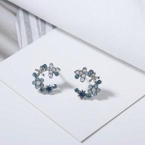 Trendy Personalized Wreath Flower Stud Earrings Ear Jewelry Gift For Women Teen Girls