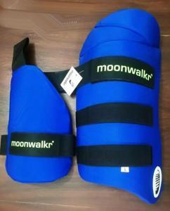 Sports Cricket Thigh Pads Set & Lower Body Protector moon walker