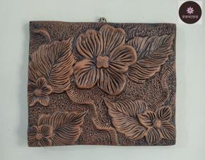 Clay Wallmate- Flowers with leaves | Soil Made Wallamate | Terracotta | Rokomfer