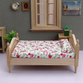 XHHDQES 1:12 Dollhouse Bedroom Mini Floral Double Bed Scene Furniture Dollhouse Accessories