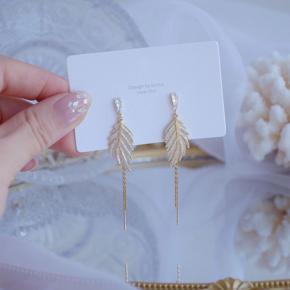 Korean Fashion Luxury  Leaves Earrings for Woman   Shiny Crystal Statement dangle Earrings Jewelry pendants Bronco