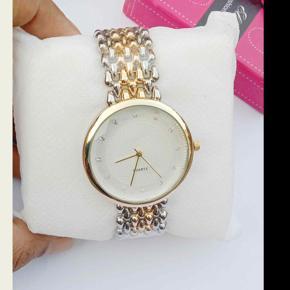 Ladies New Fashionable Wrist Watch+Free Box