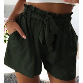 Women's Summer Fashion Casual Lace-Up Pockets Loose Wood Ear Wide Leg Shorts Dark Green XL Size