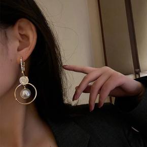 Women Elegant Pearl Tassel Earring