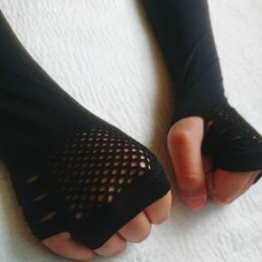 Fingerless Hand Socks For Women (2 Pcs Black)