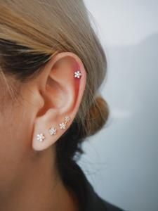 Seven Stone Flower Stud Earring