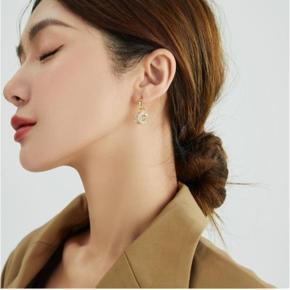 Fashion Small Pearl Letter C Earrings Elegant Ladies Jewelry Earrings For Women