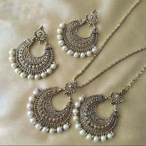 Pearl Setting Silver Metal Necklace Eearings & maangtikka Tikli For Women & Girls