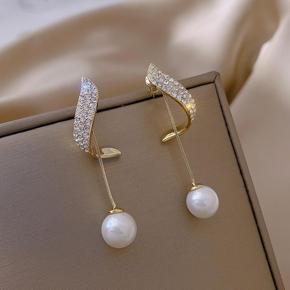 Delicate Crystal Pearl Dangle Earrings for Women