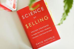 The Science of Selling: Proven Strategies to Make Your Pitch, Influence Decisions, and Close the Deal (Paperback))