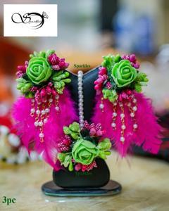 Artificial flower Jewellery Earrings & Tikli Set-3pc