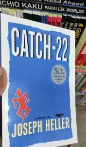 Catch-22 by Joseph Heller -Paperback