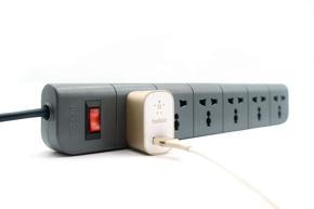 Belkin 6-Socket Multiplug with Surge Protector