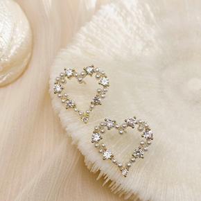 Female Simple Korean Trendy Ear Buckle Stud Earrings  Heart Zircon Stone Love Ear Jewelry for Women