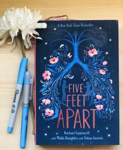 Five Feet Apart by Lippincott Rachael -Paperback