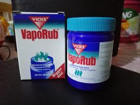 Vicks VapoRub Ointment for Cold relief 100g - Dubai