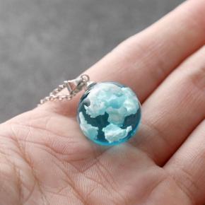 Glow In The Dark Resin Rowould Ball Blue Sky Pendant White Cloud Chain Necklace