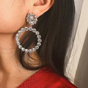 Big Circle Shiny Crystal Hoop Earrings Full Rhinestone Round Big Hoop Earrings