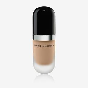 Marc Jacobs Remarkable Full Cover Foundation-Bisque Taupe