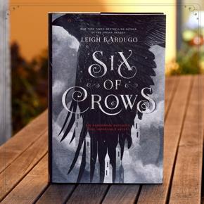 Six of Crows by Leigh Bardugo -Paperback