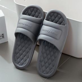 Women Men Bathroom Shower Slippers Couples Soft Sole Non Slip Slides High Quality Beach Casual Shoes Home House Pool Slipper