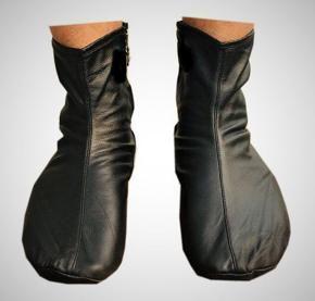 Mozay &quote;B&quote; Quality - 100% Genuine Leather Socks Warm Cold Weather - Black - Unisex - Hajj & Umrah