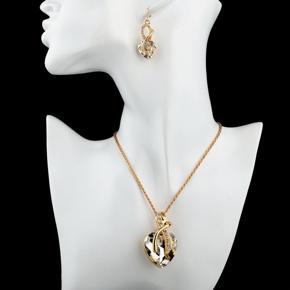 Crystal heart shape Necklace set for women