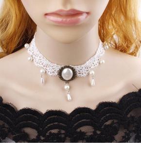 Lace choker necklaces Gland De Tutorage Choker