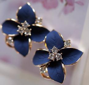 Small Camellia Shape Flower Stud Earring for Women New Collection/ Blue Flower Crystal Tin Alloy Earrings for Girls Simple - Earrings for Women Simple