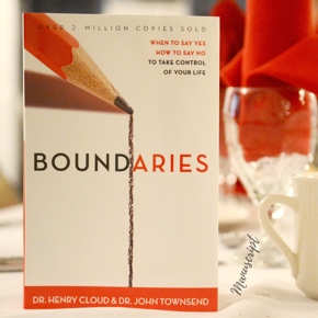 Boundaries: When to Say Yes, How to Say No to Take Control of Your Life -Paperback