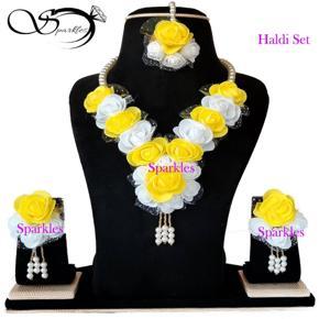 Artificial Flower Jewellery Bridal/Non Bridal Haldi Set For Women