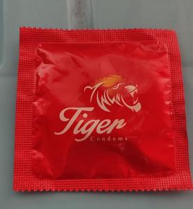 Tiger- ultra thin strawberry flavour condom (3x3=9 pis)