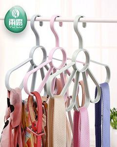 Flower Shaped 5 Slot Belt Hanger Multi-function ABS Plastic Scarf Hanger 5 Holes Hanging Towel Scarf Tie Necklace Jewelry Saving Space Hangers