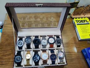 Wooden Watch Display Box 12 Slot